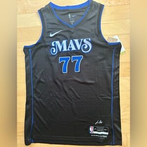 New Luka Doncic Dallas Mavericks #77 Jersey - city edition- size large